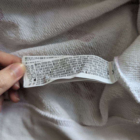 Forever 21 White with kiss print cropped hoodie (med) - Picture 4 of 4